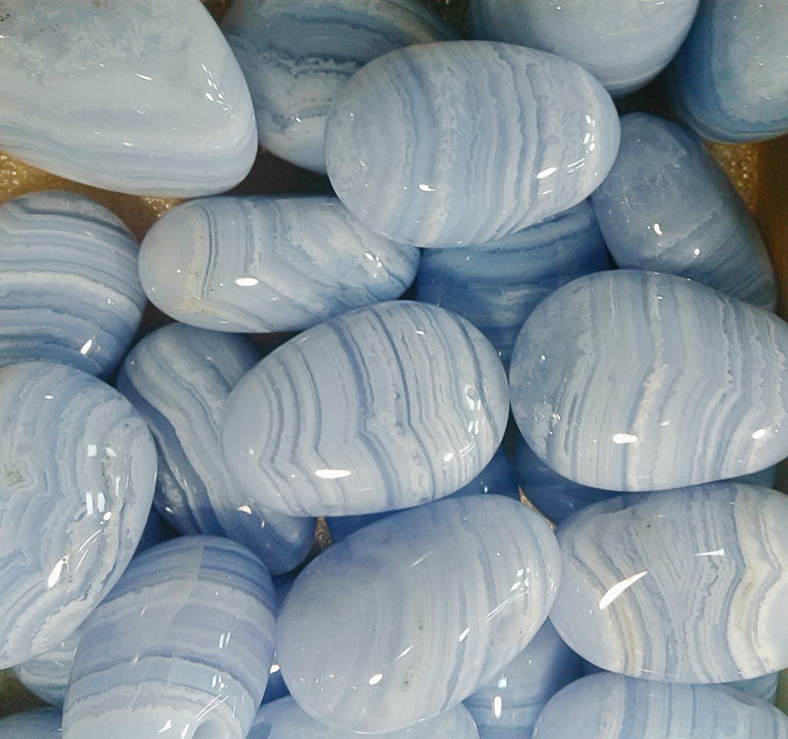 blue-lace-agate-meaning-spirit-magicka