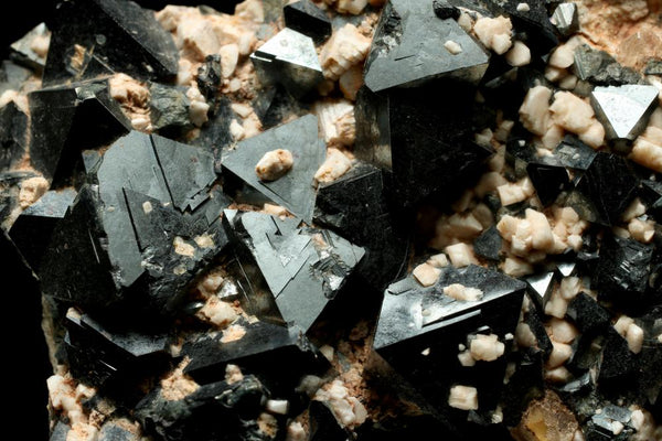 Magnetite (Lodestone) Meaning And Spiritual Properties