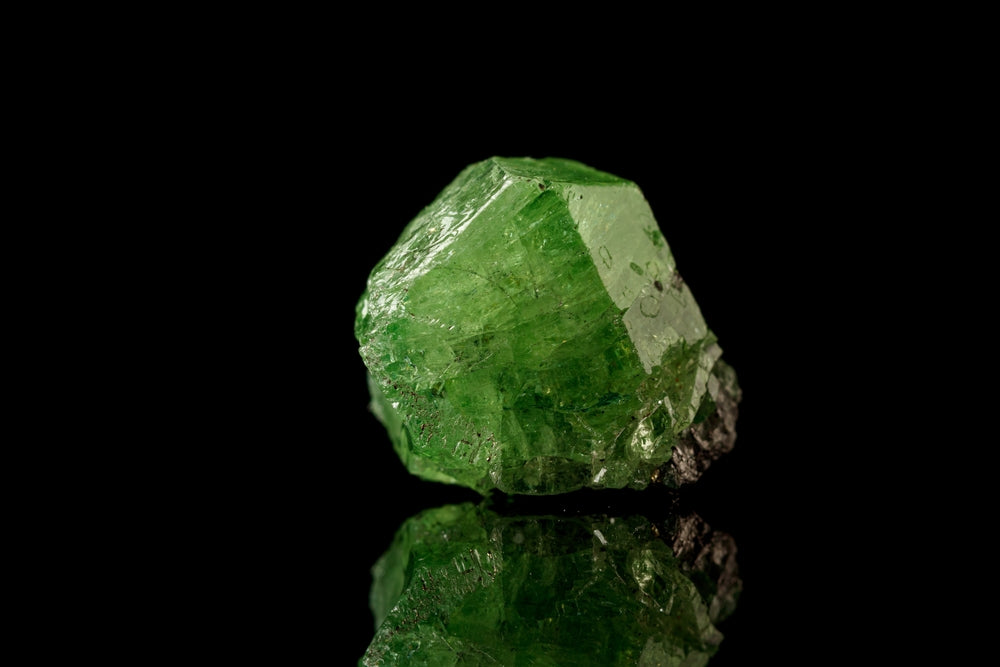 Tsavorite Meaning And Spiritual Properties – Spirit Magicka