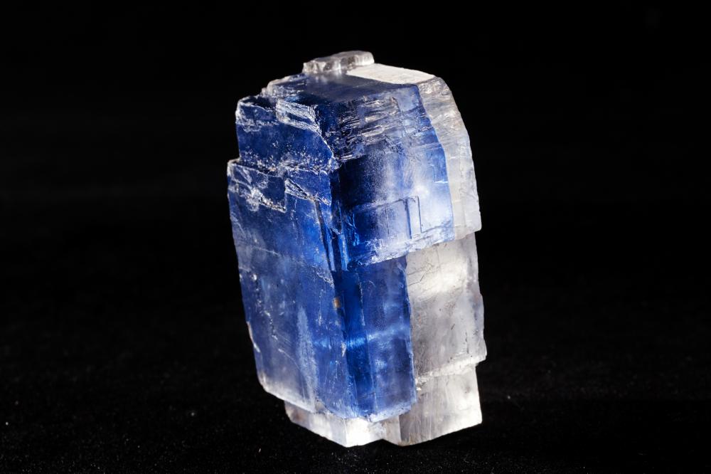 Blue Halite Meaning And Spiritual Properties – Spirit Magicka