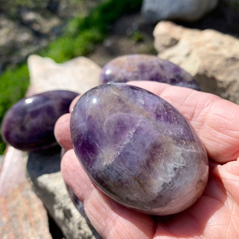 Palmstone di ametista da sogno