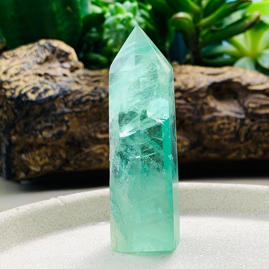 Green Fluorite Point – Spirit Magicka