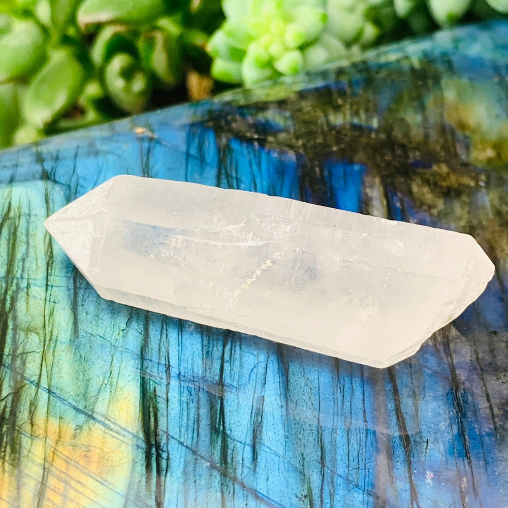 Quartz Crystal Shard (Small) – Spirit Magicka